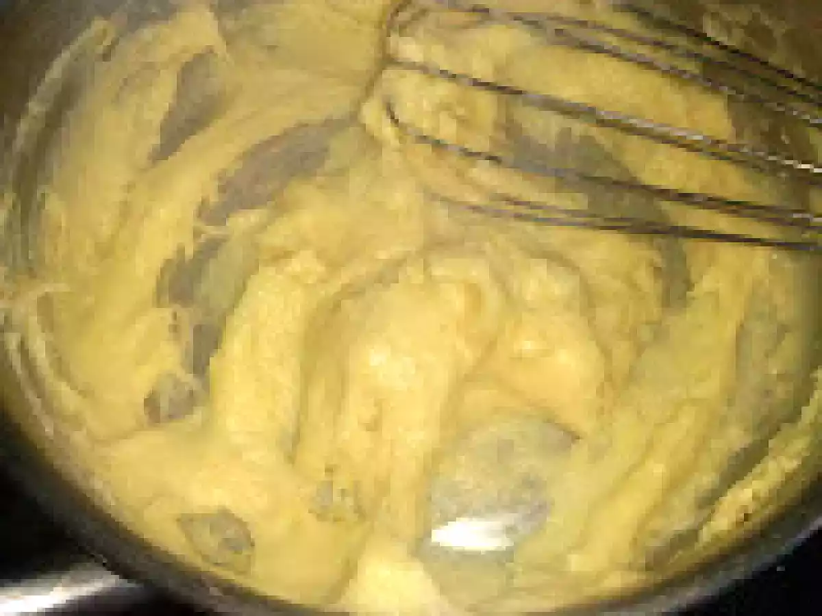 Prajitura cu vanilie si bezea - poza 9