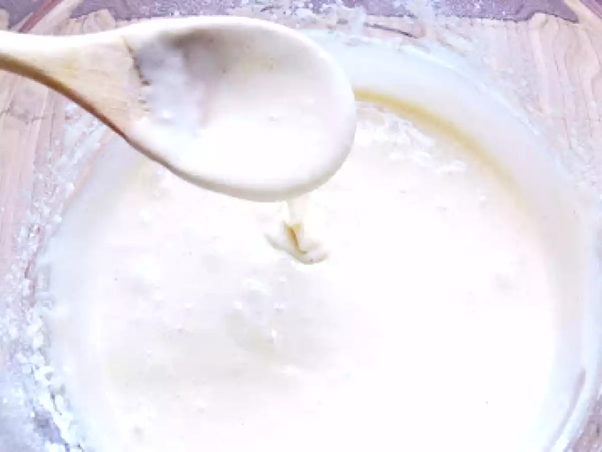 Prajitura cu visine - deliciu fructat de vara! :D - poza 6