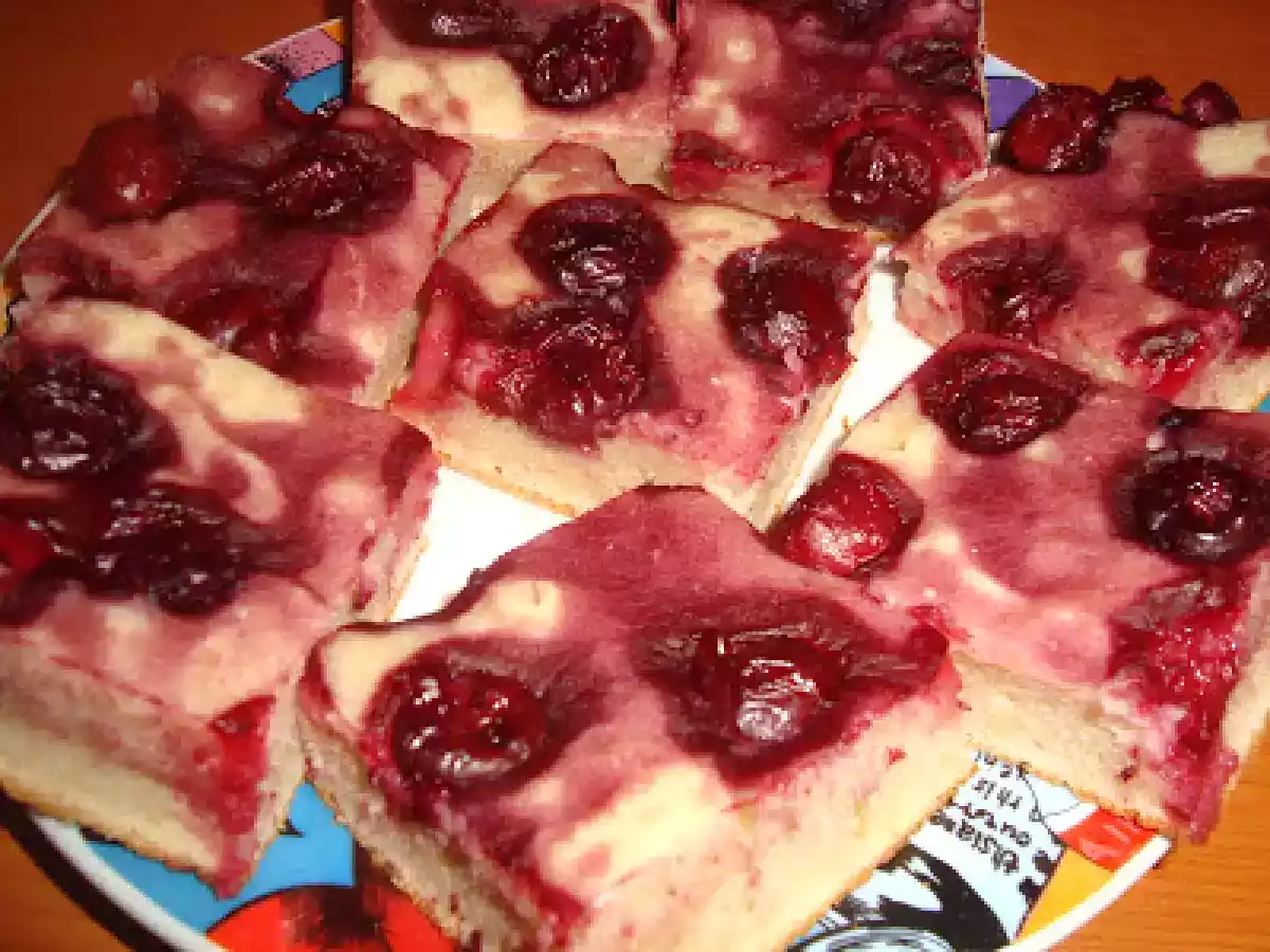 Prajitura cu visine si iaurt