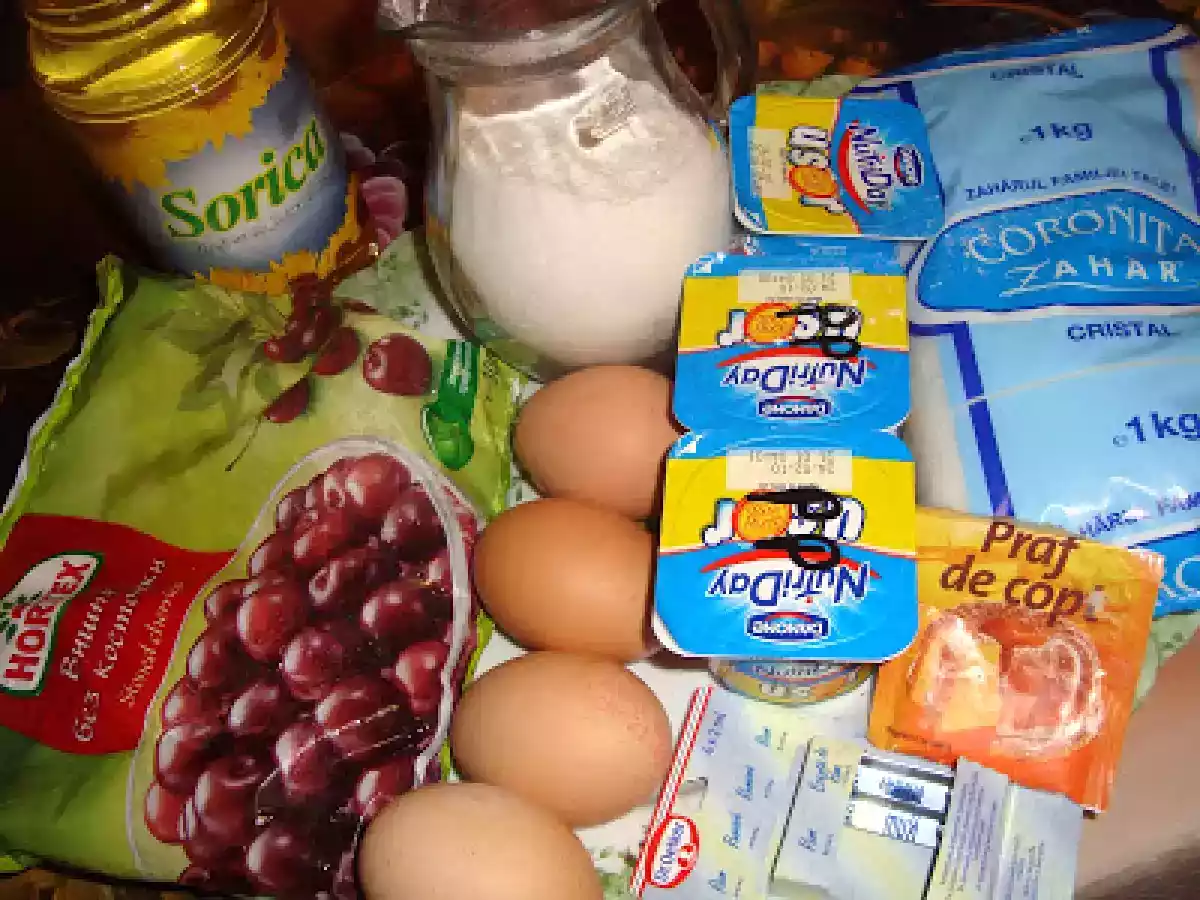 Prajitura cu visine si iaurt - poza 2