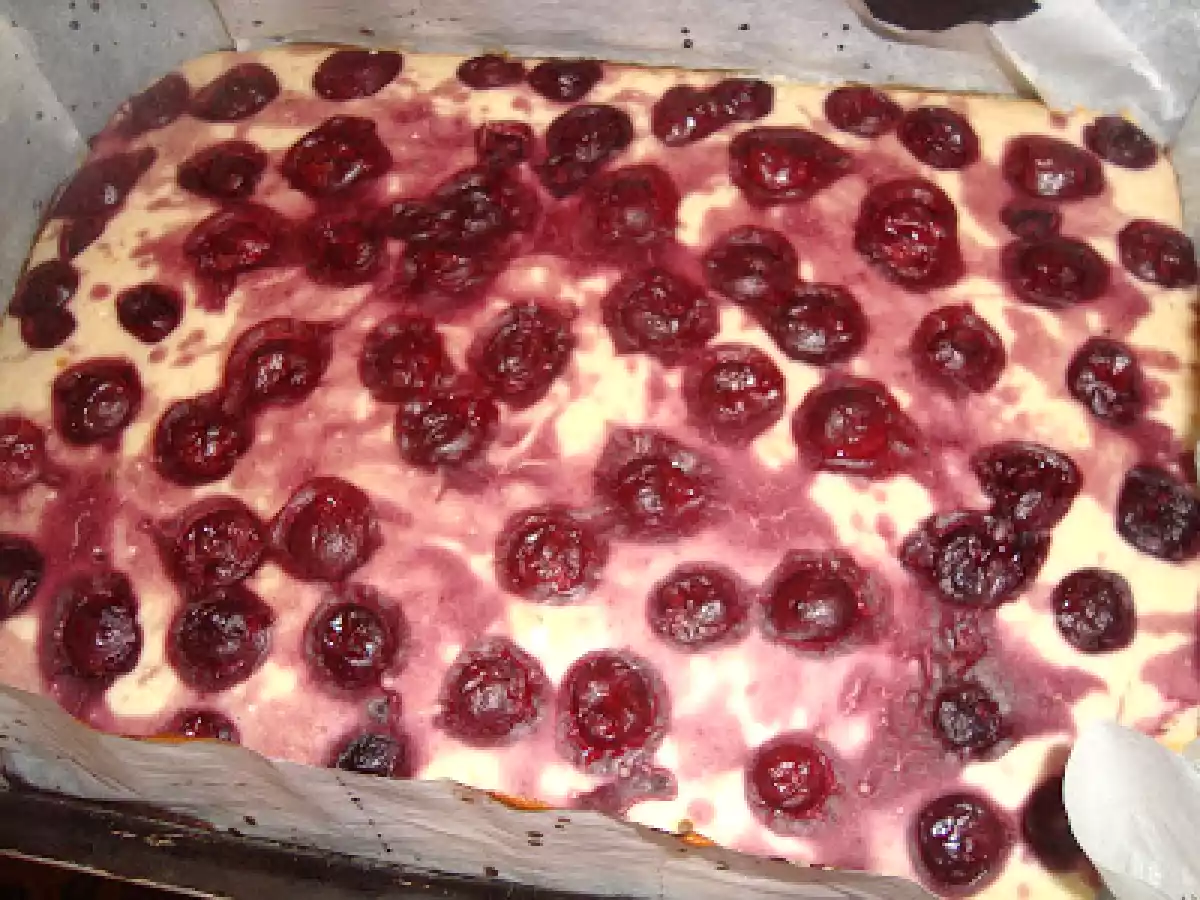 Prajitura cu visine si iaurt - poza 6