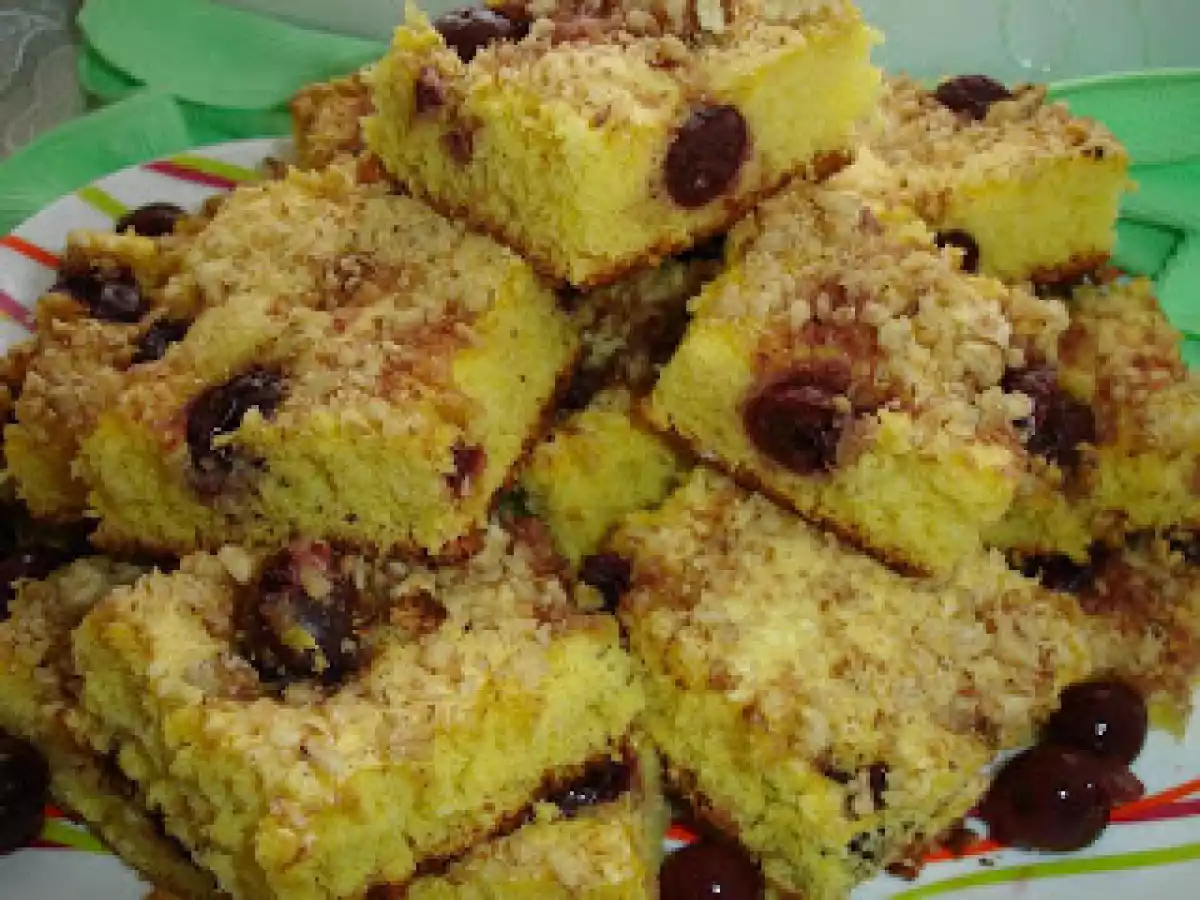 Prajitura cu visine si nuci