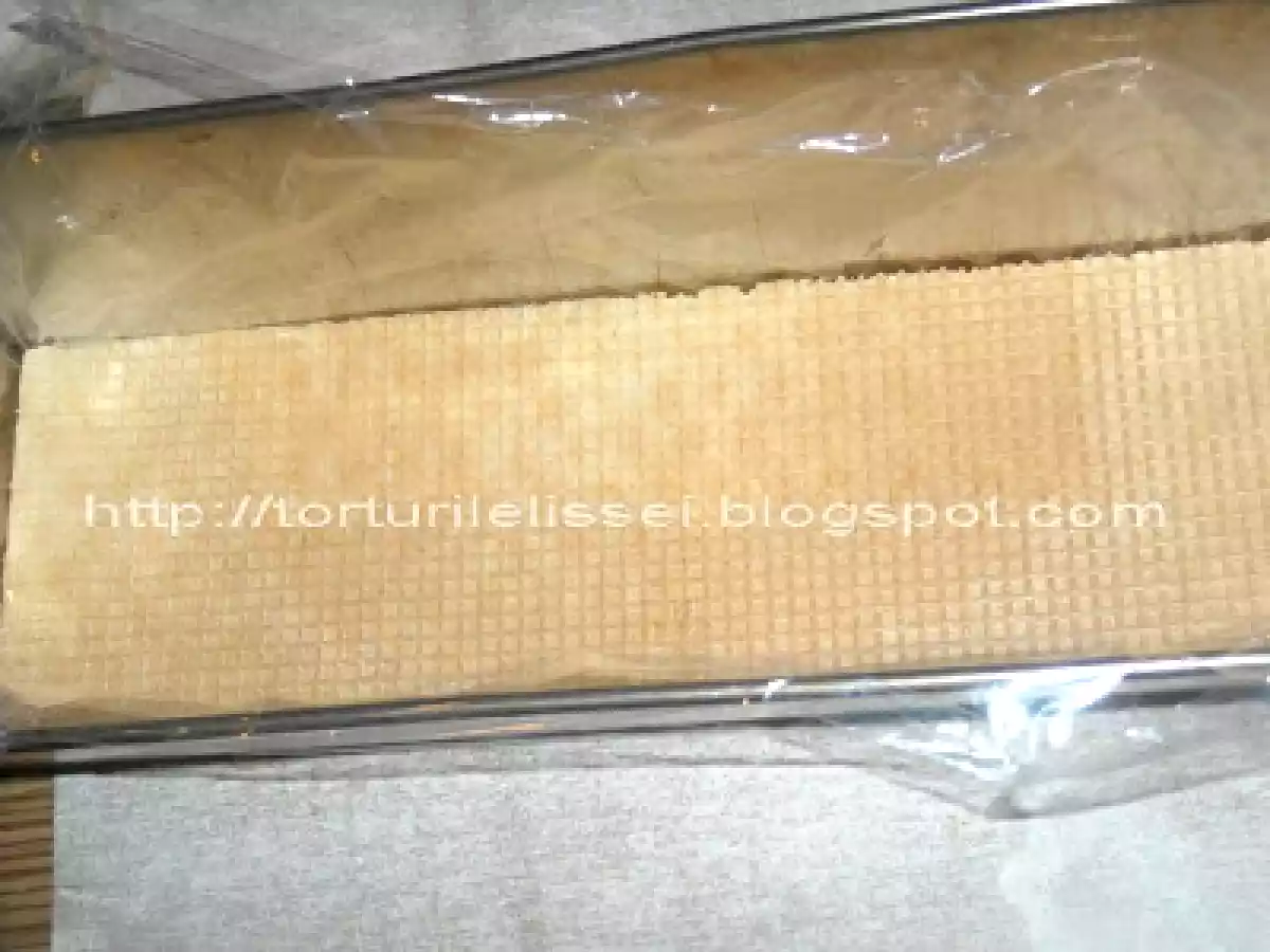 Prajitura delicioasa cu ciocolata - poza 4