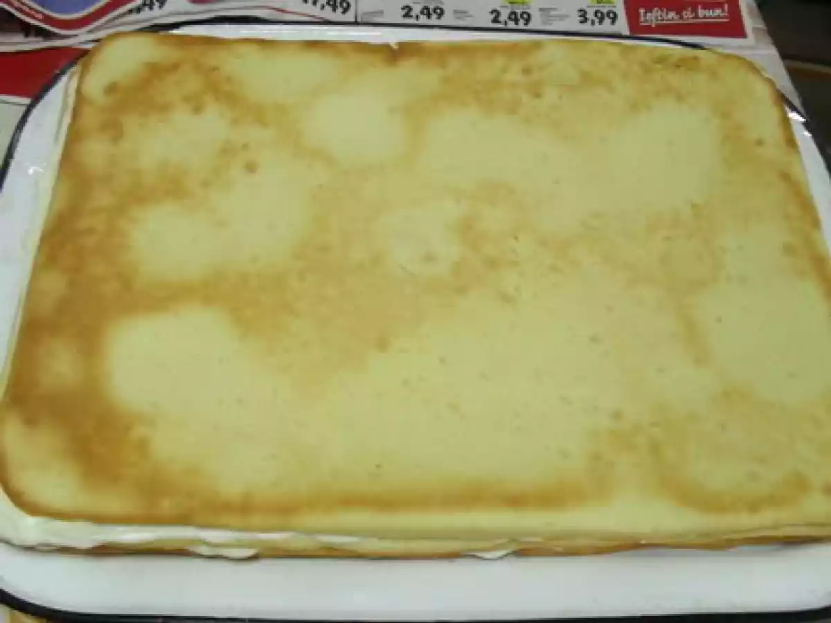 Prajitura din foi cu crema mentolata