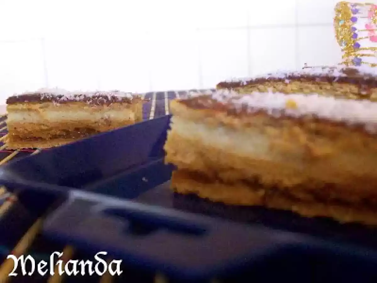 Prajitura din foi cu miere