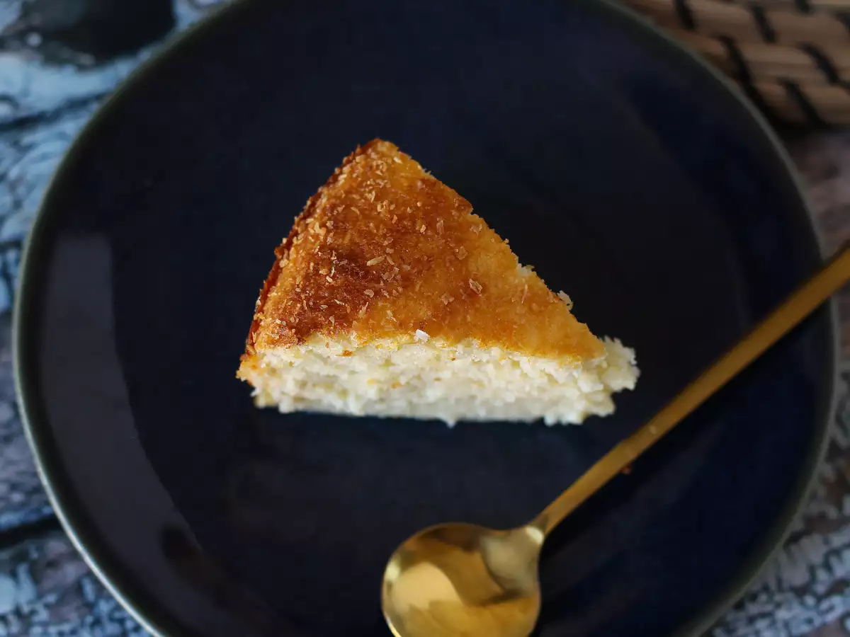 Prăjitură-flan cu nucă de cocos și lapte condensat, ușor de preparat și cu o textură cremoasă - poza 6