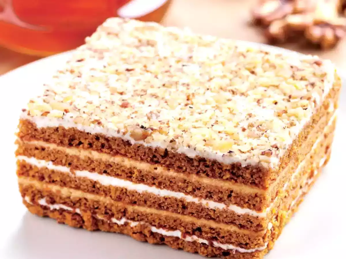 Prăjitura Foi cu miere