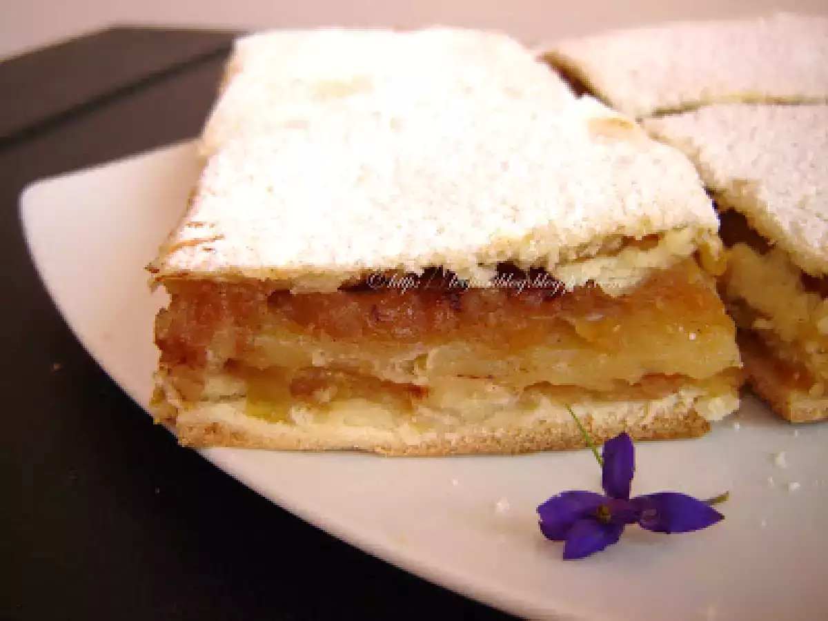 Prajitura frageda cu mere / Apple cake - poza 3