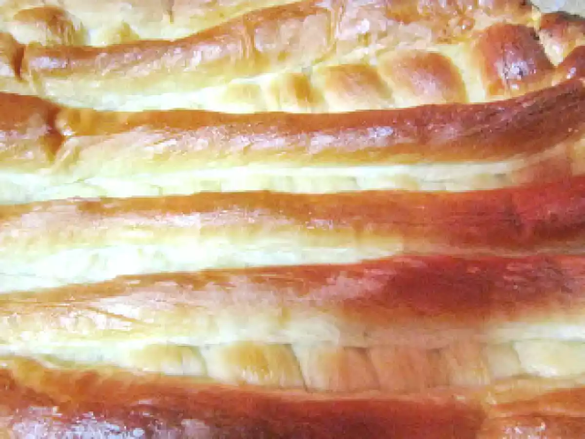 Prajitura grilaj cu branza dulce si stafide - poza 2