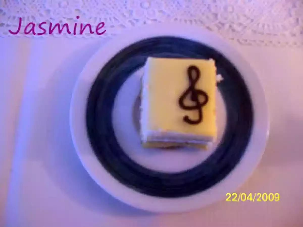 PRAJITURA OPERA ALBA