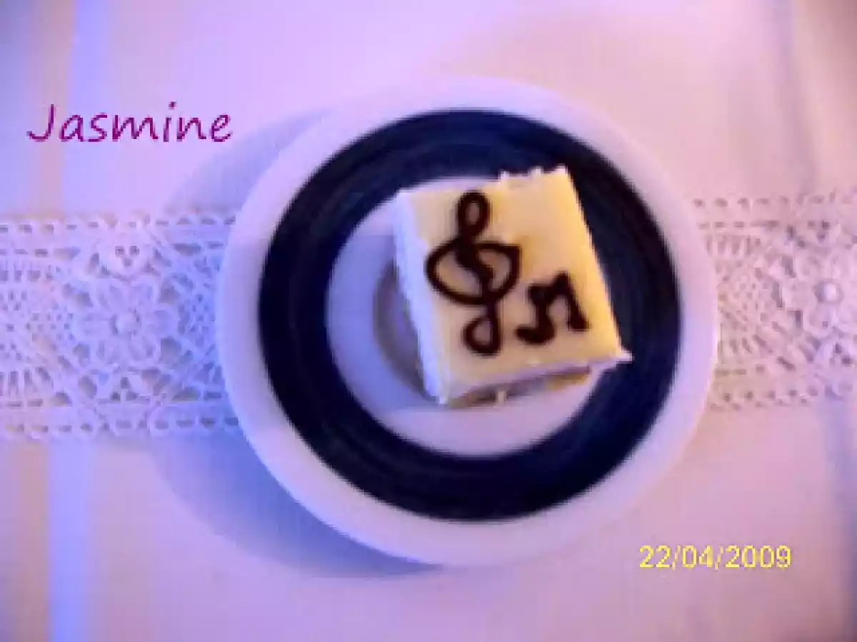 PRAJITURA OPERA ALBA - poza 2