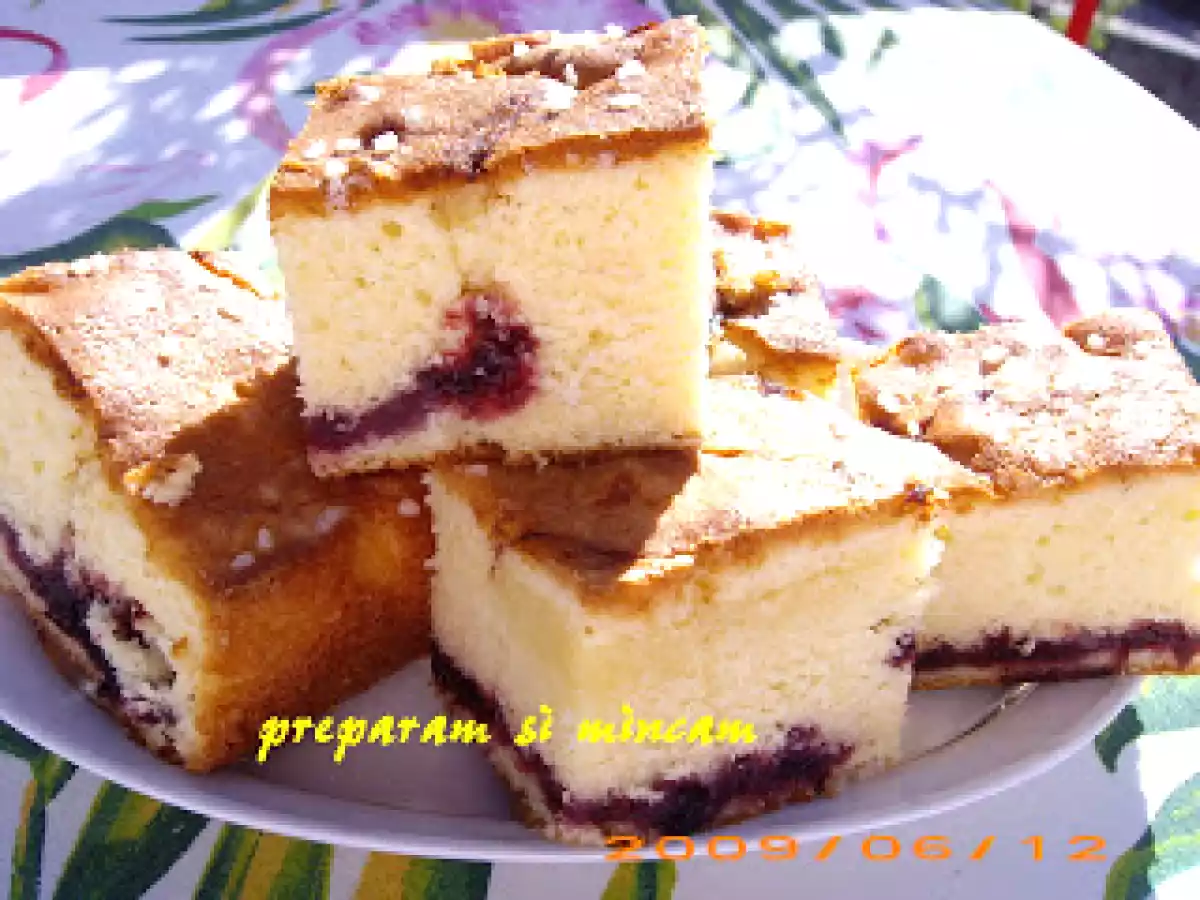 Prajitura pufoasa cu gem de cirese - poza 6