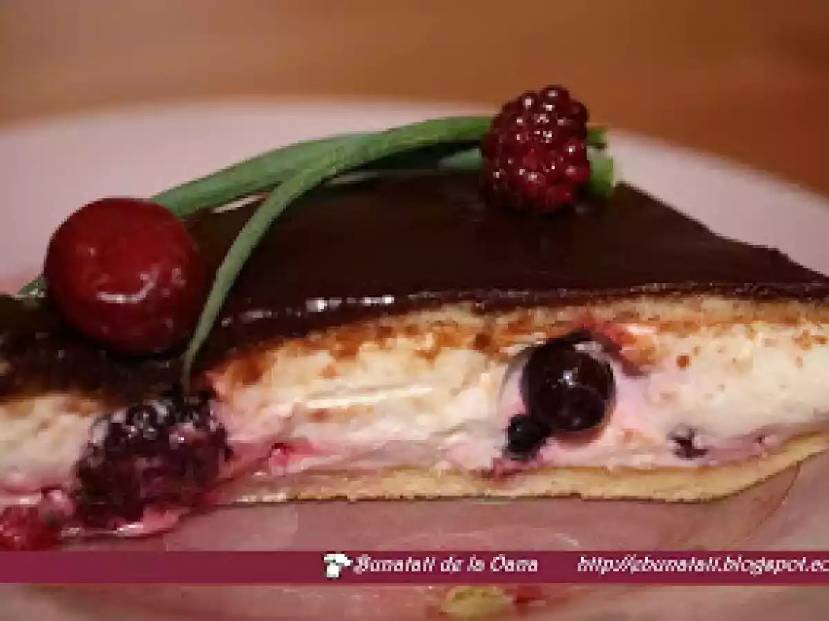 Prajitura rapida cu iaurt si fructe de padure - poza 4