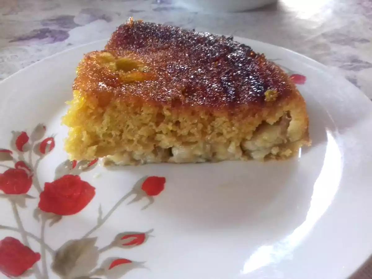 Prăjitură răsturnată cu banane