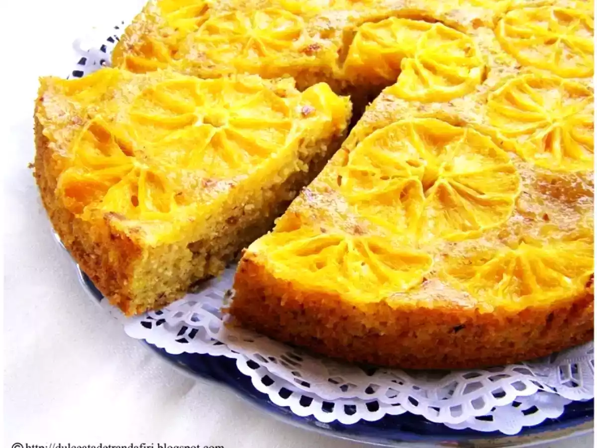 Prajitura rasturnata cu portocale caramelizate