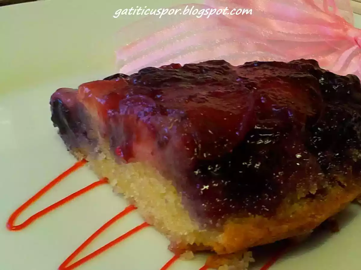 Prajitura Rasturnata Cu Prune Si Afine - poza 3