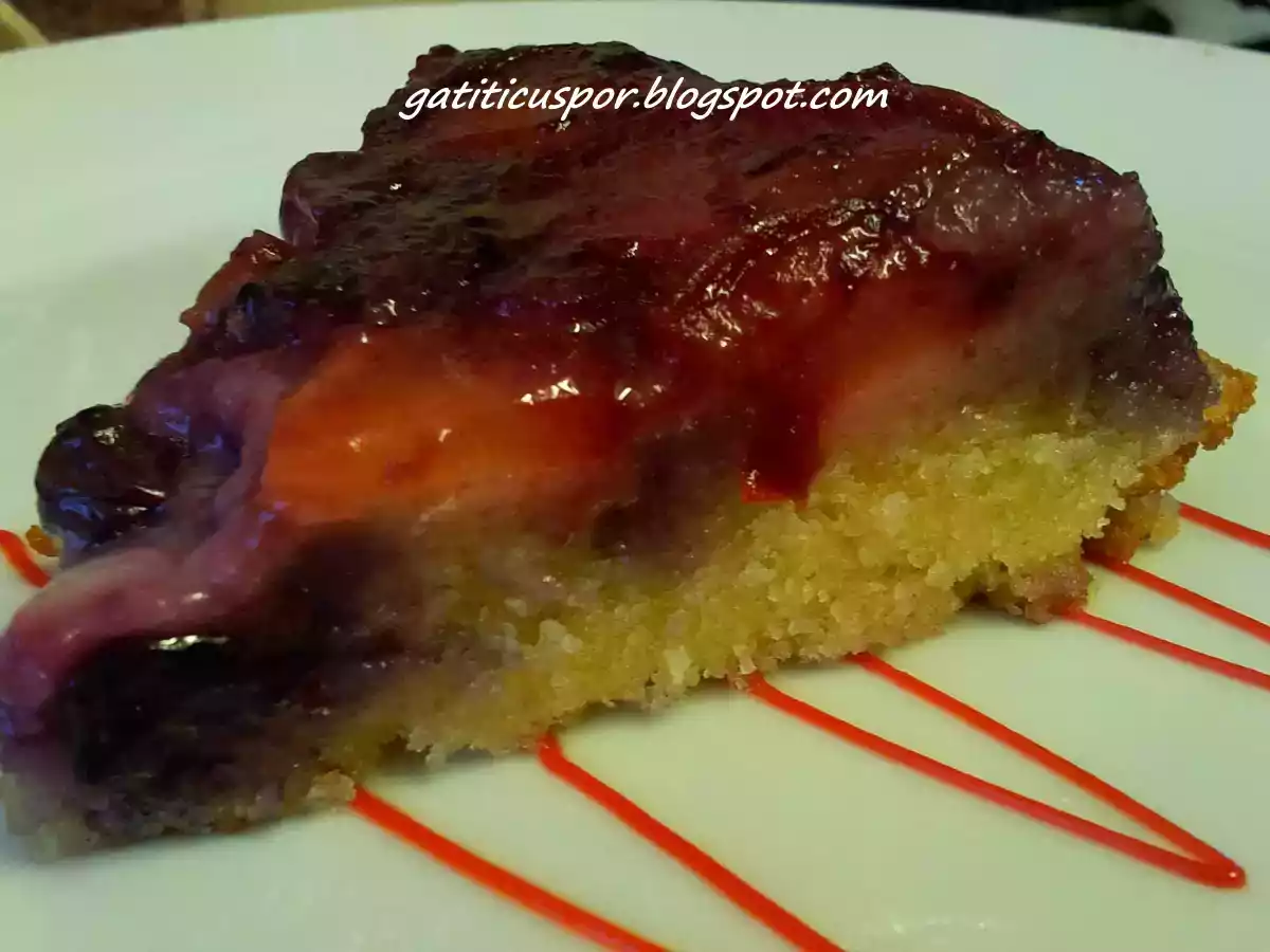 Prajitura Rasturnata Cu Prune Si Afine - poza 4