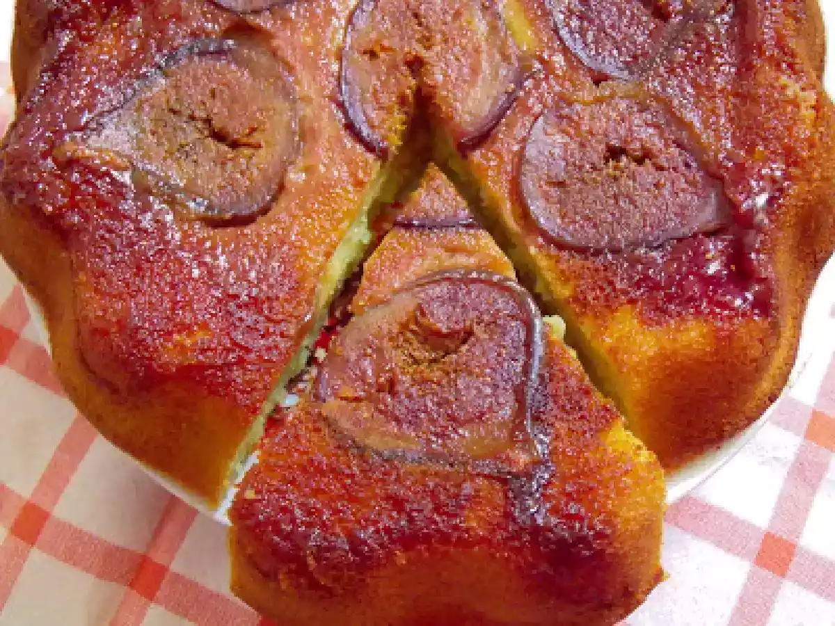 PRAJITURA RASTURNATA CU SMOCHINE SI MASCARPONE - poza 2