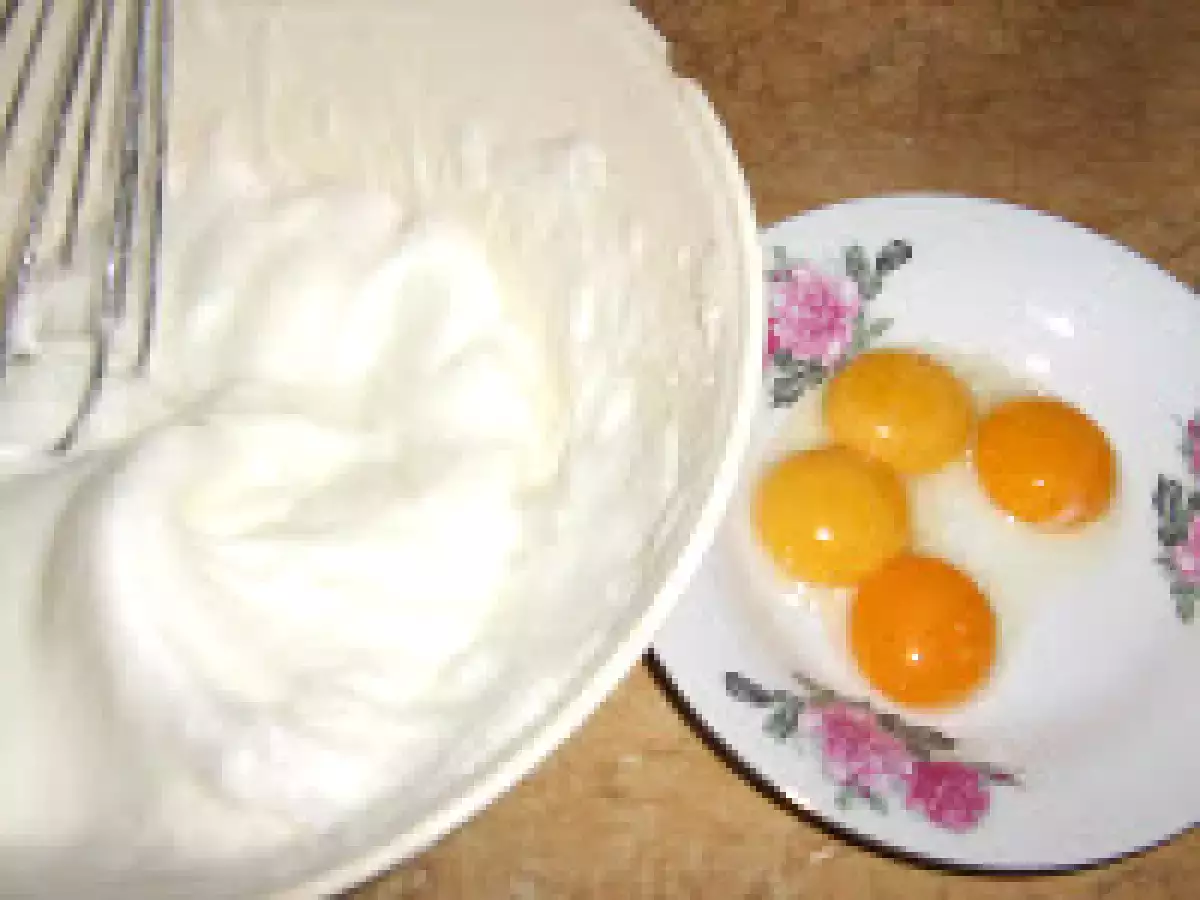 Prajitura rotunda de cacao cu glazura - poza 4