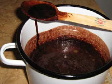 Prajitura rotunda de cacao cu glazura, poza 3
