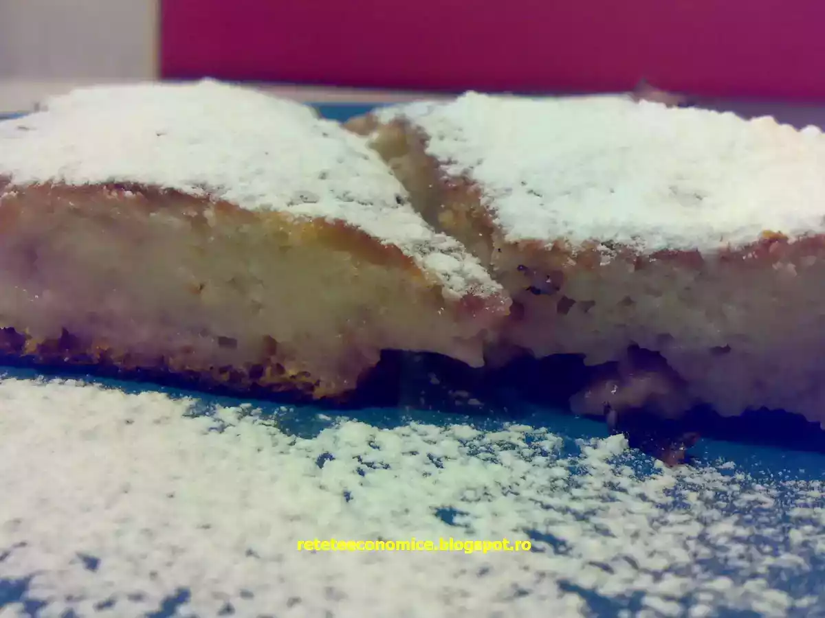 Prajitura simpla cu iaurt si capsuni - poza 2