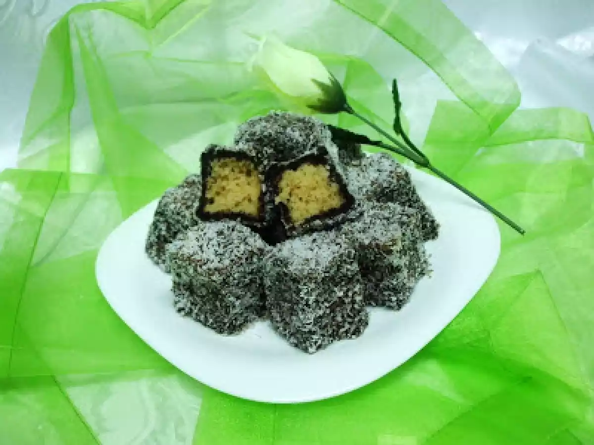 PRAJITURA TAVALITA CU NUCA DE COCOS (DE POST)