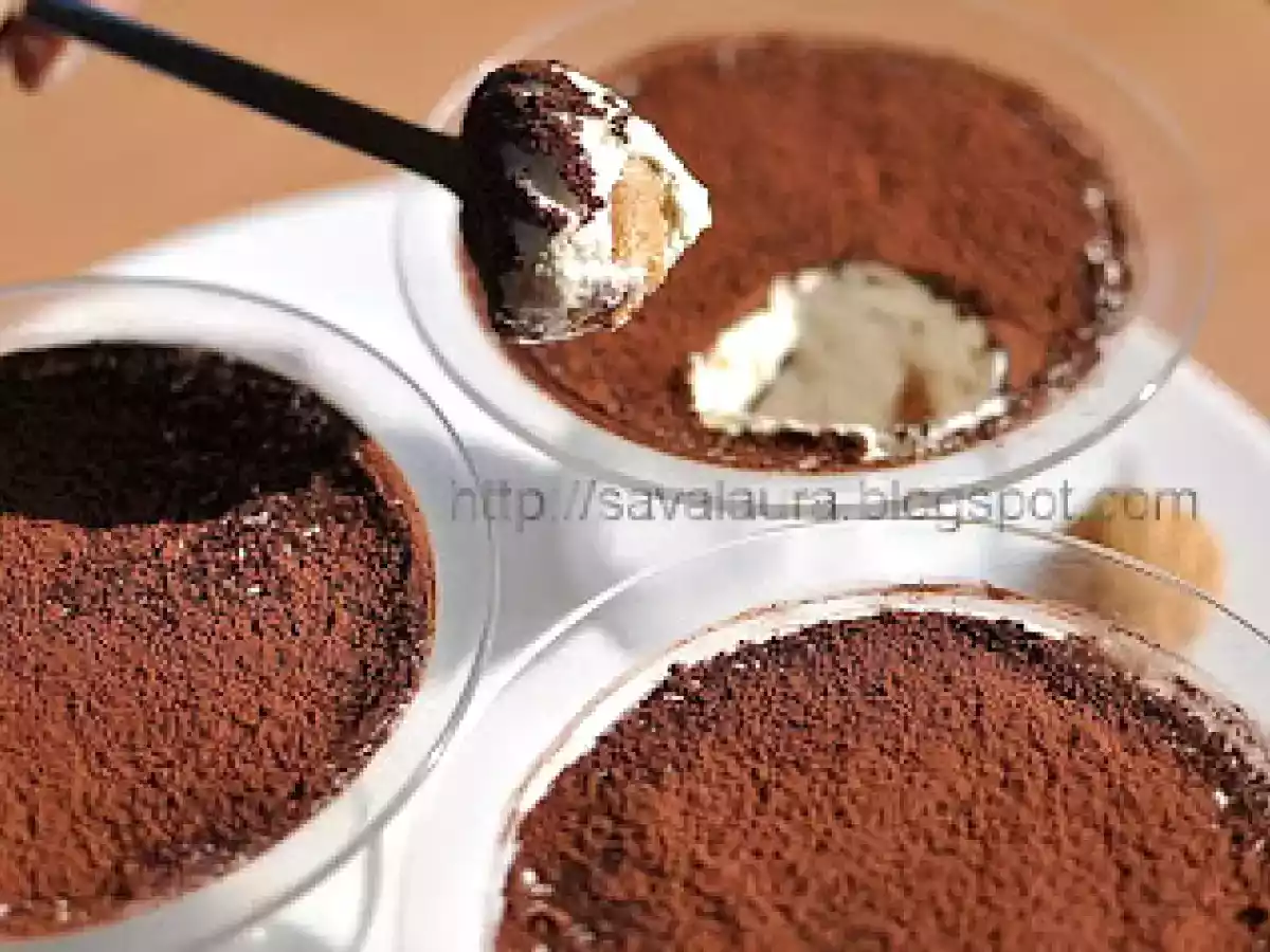 Prajitura Tiramisu in cupe - poza 14