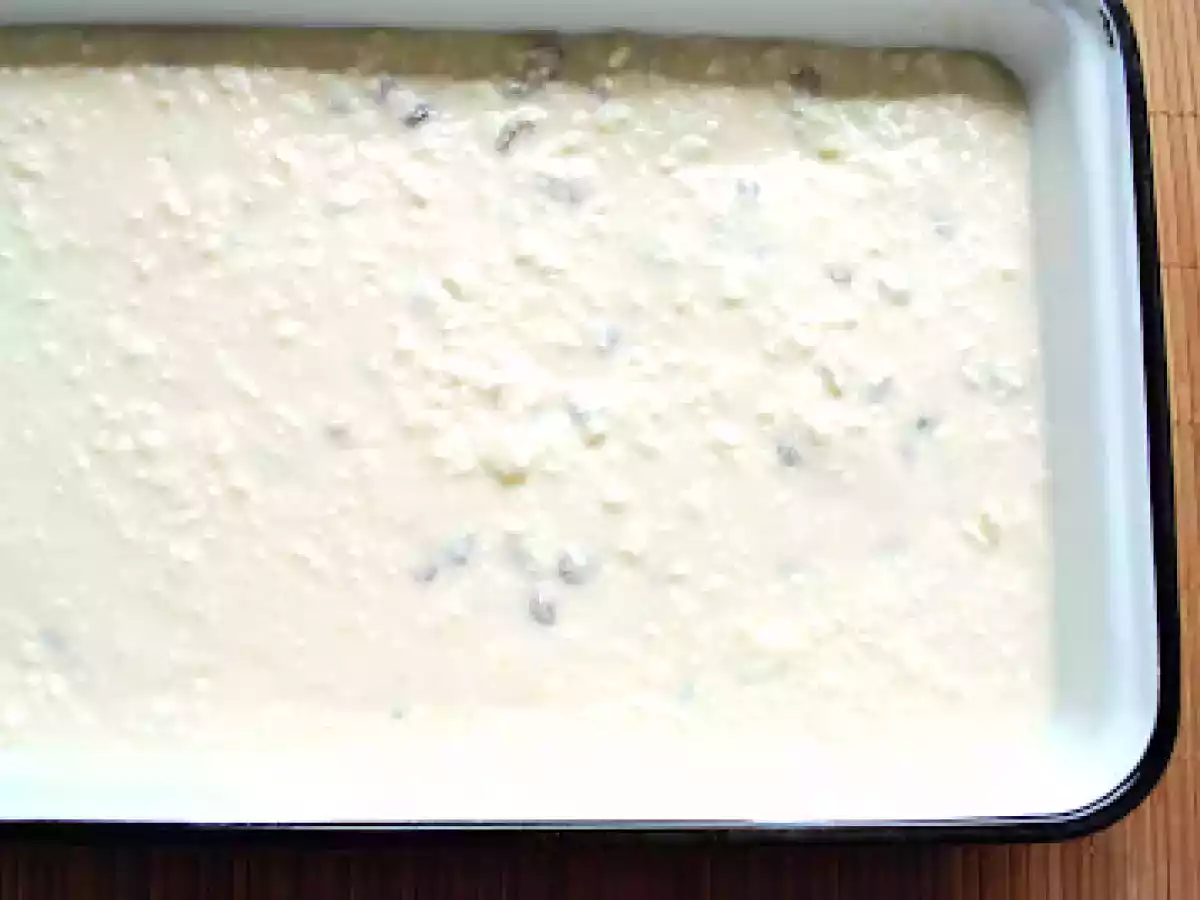 Prajitura turnata cu branza sau mere - poza 15