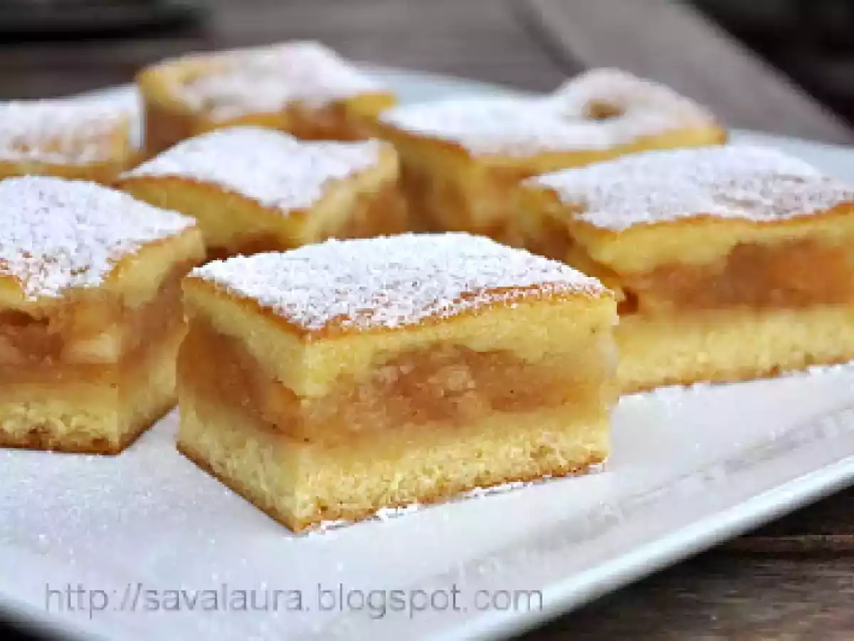 Prajitura turnata cu mere - poza 2