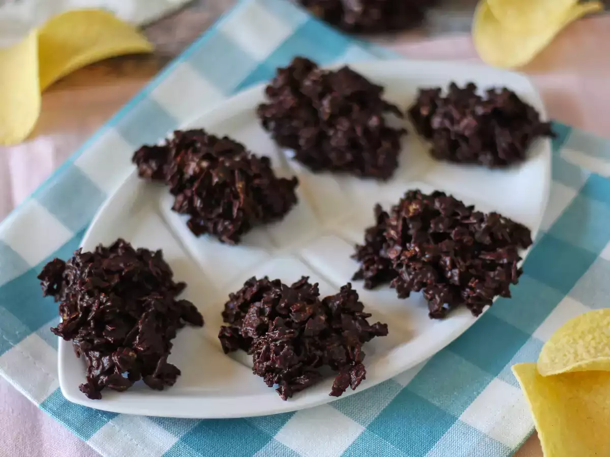 Pringles cu ciocolată sub formă de trandafiri de nisip - poza 2