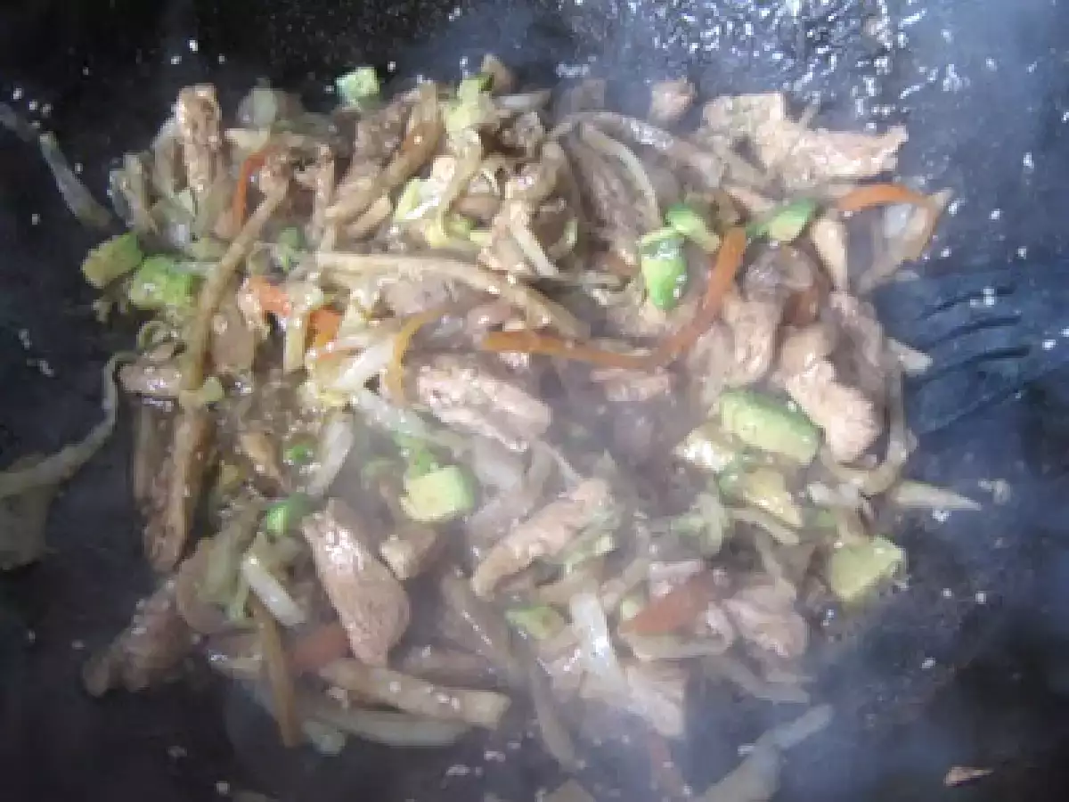 Pui cu avocado si lapte de cocos pe pat de cus cus - poza 7