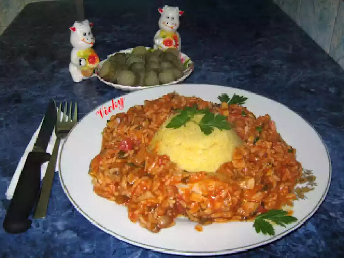 Pui cu ciuperci in sos de rosii picant - poza 2