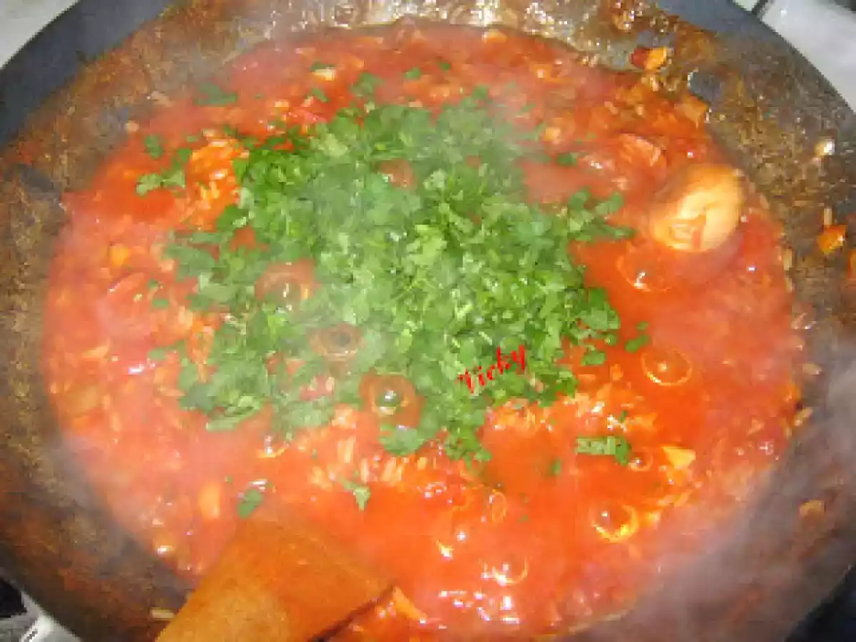 Pui cu ciuperci in sos de rosii picant - poza 12