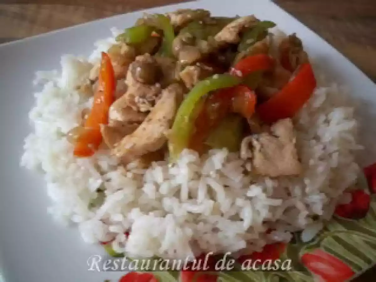 Pui cu legume, sos de soia si susan - poza 2