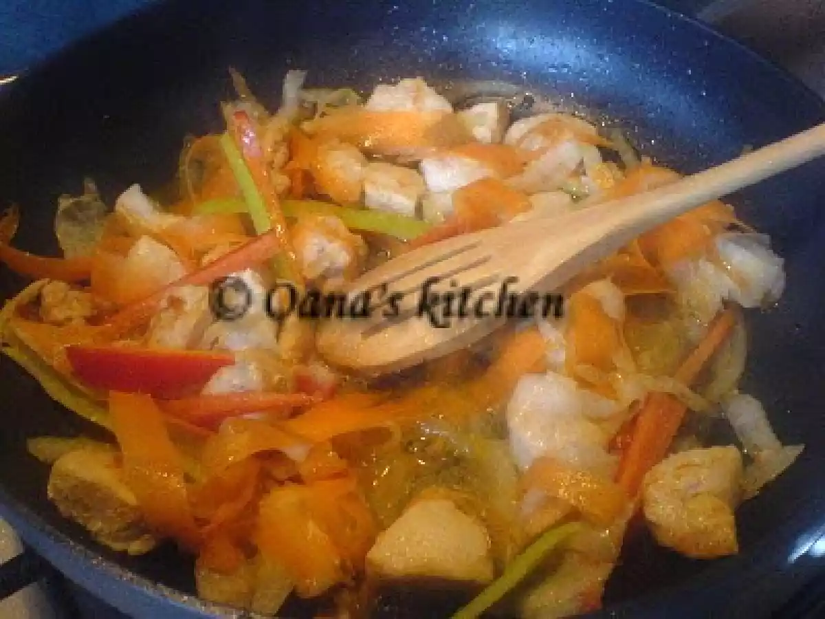 PUI CU PRUNE USCATE SI LEGUME - poza 7