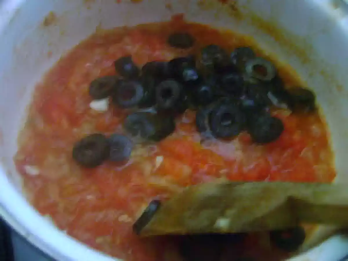 Pui cu sos de rosii si usturoi - poza 2