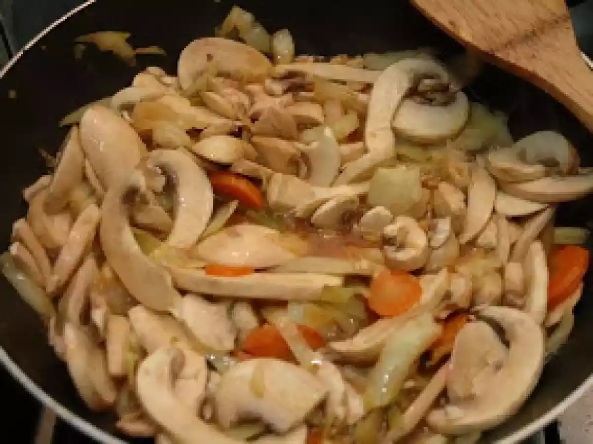 Pui cu varza si ciuperci - poza 3