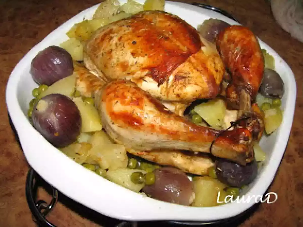 Pui la cuptor cu cartofi, ceapa si mazare in vin alb - poza 5