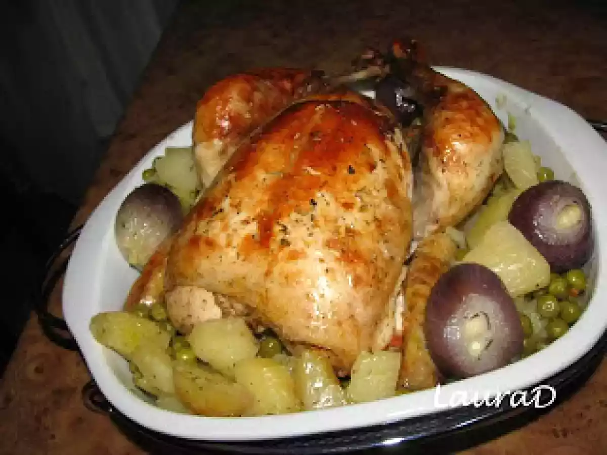 Pui la cuptor cu cartofi, ceapa si mazare in vin alb - poza 6