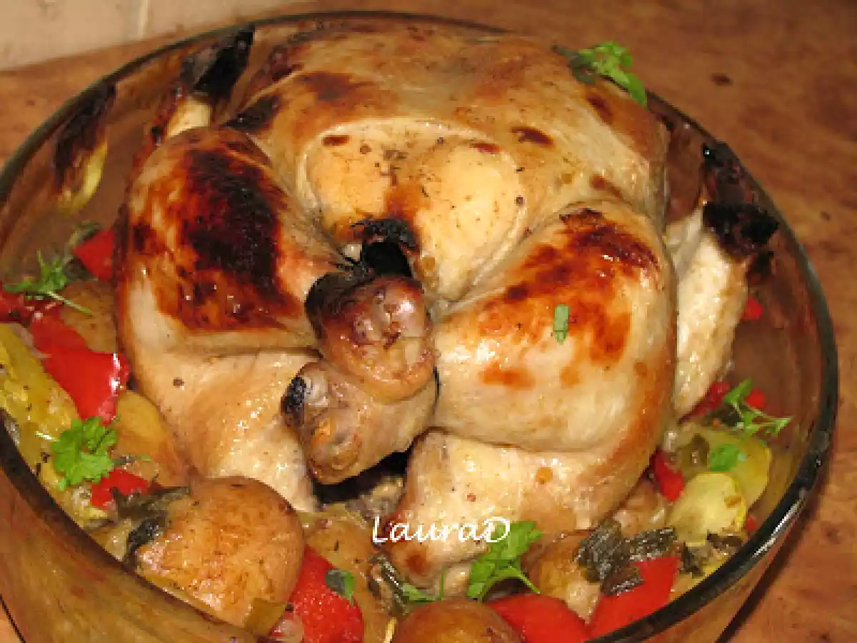 Pui la cuptor cu cartofi noi, ceapa verde si dovlecei - poza 2