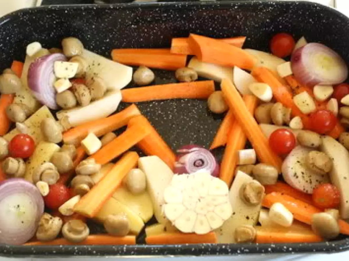 Pui la cuptor, cu legume si sos curry - poza 3