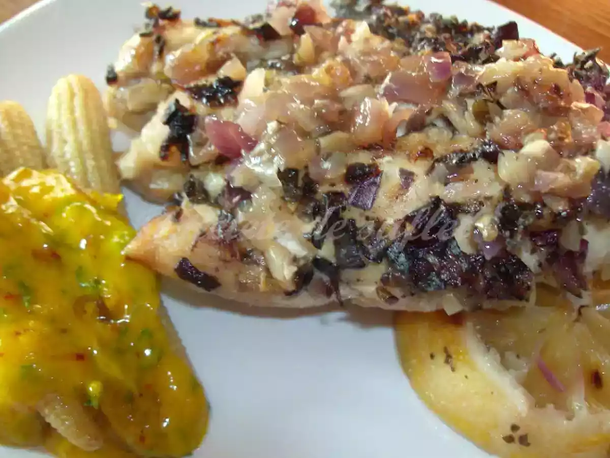 Pui la cuptor cu sos de usturoi