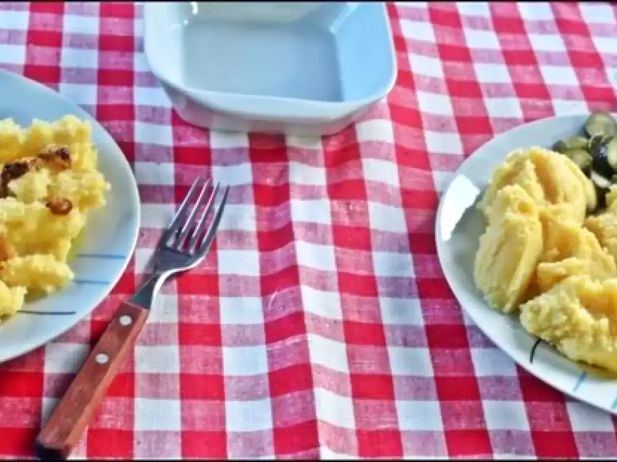 Pui la cuptor, cu usturoi si mamaliguta - poza 4