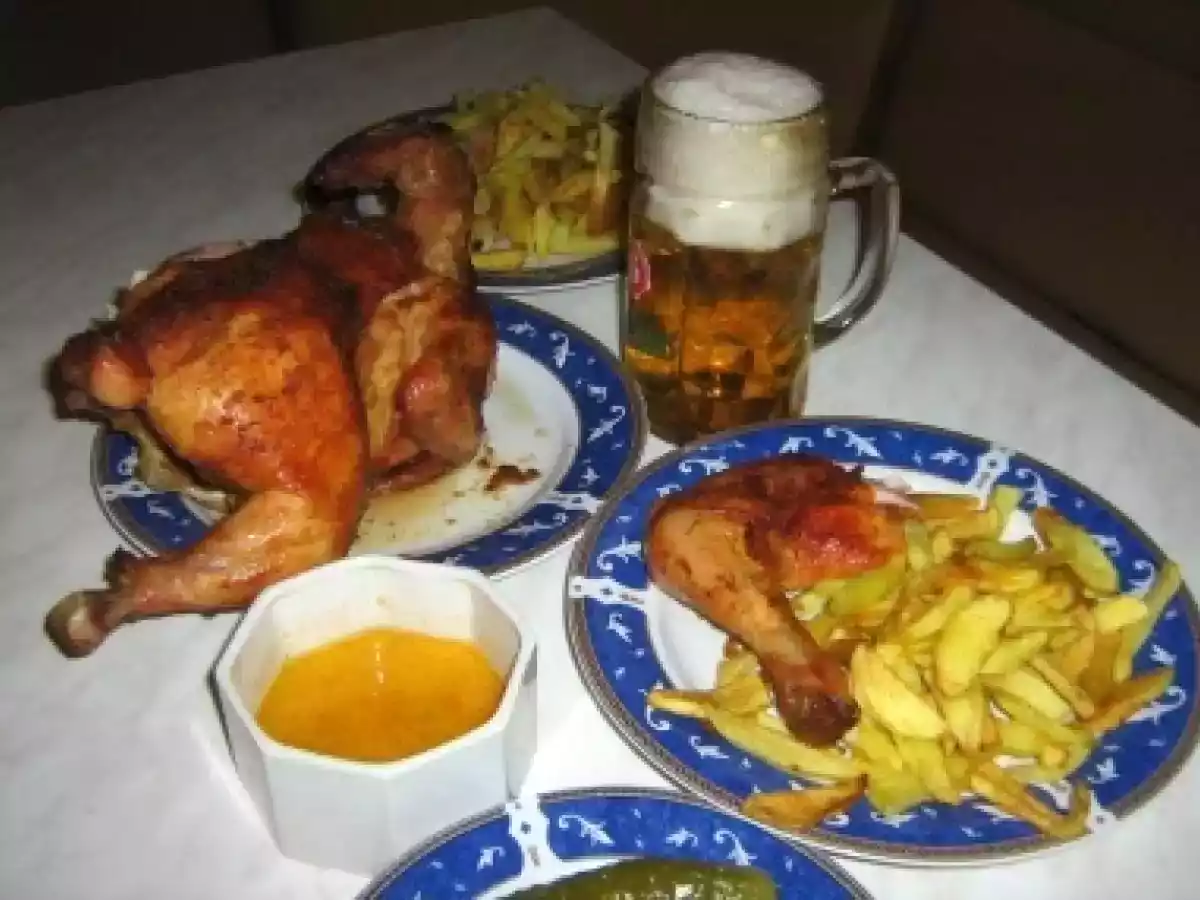 Pui pe sticla cu cartofi si mujdei