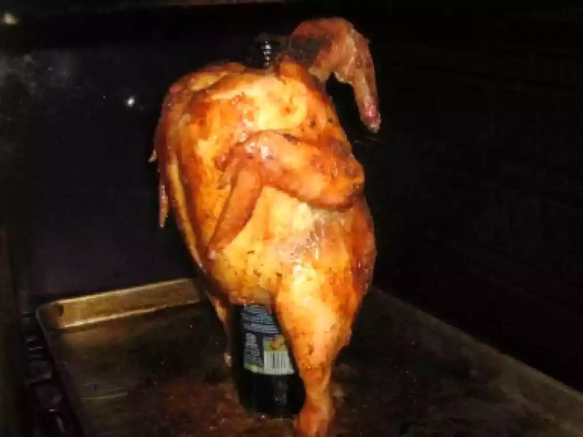 Pui pe sticla cu cartofi si mujdei - poza 8