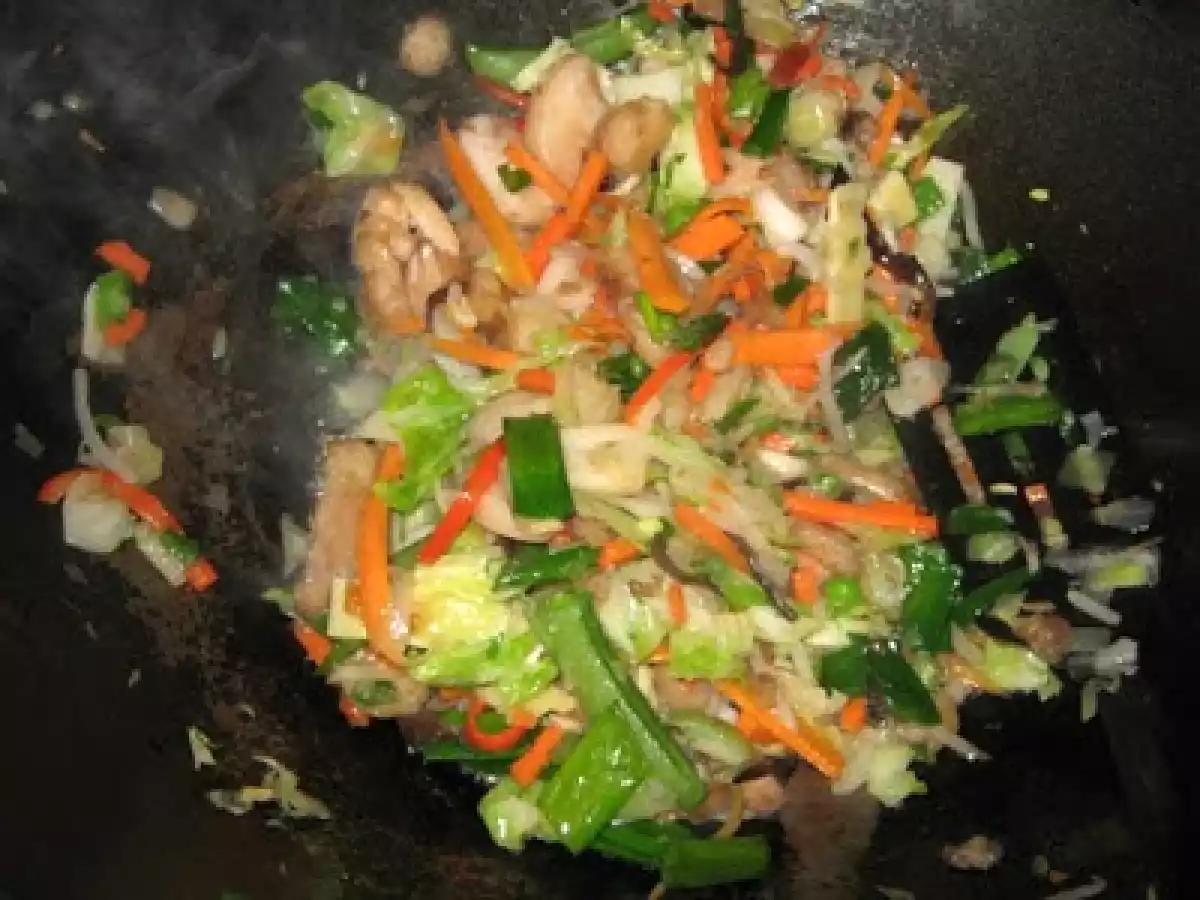 Pui picant cu legume si orez - poza 2