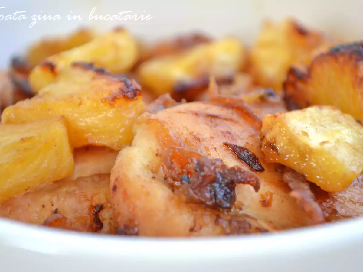 Pulpe de pui cu ananas la cuptor