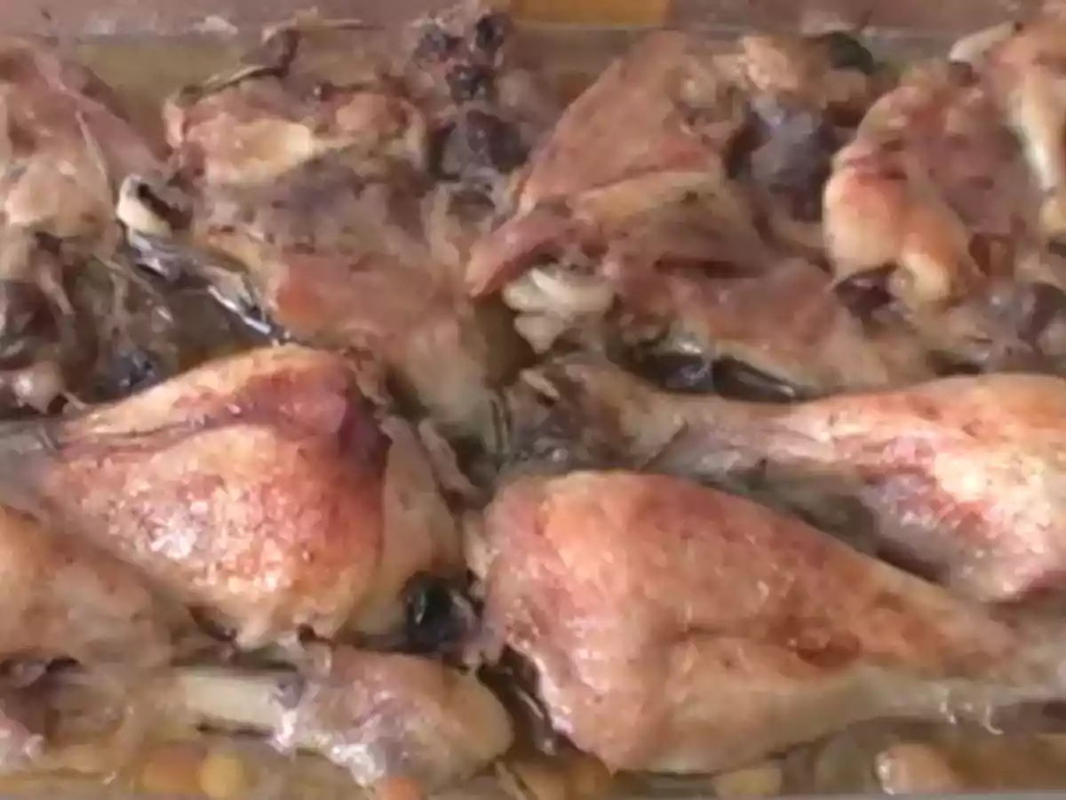 Pulpe de Pui cu Bere si Stafide la Cuptor (Reteta Video)