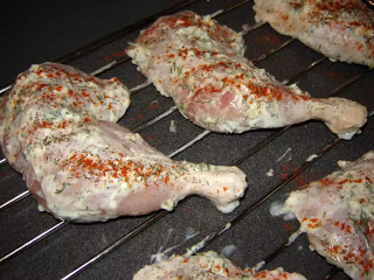 Pulpe de pui cu cartofi noi la cuptor - poza 4