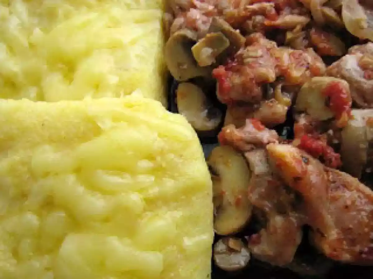 Pulpe de pui cu ciuperci la cuptor si mamaliguta - poza 13